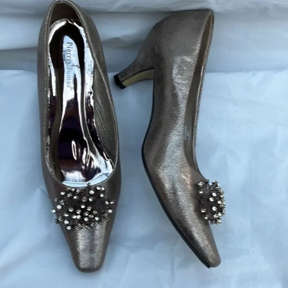 EUC Sz 10M 3” Pierre Dumas pewter heels - Picture 2 of 7